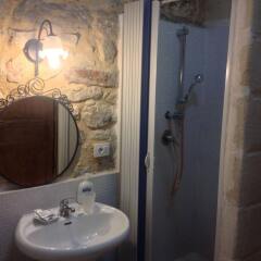 Отель B&B Santa Maria Del Buon Consiglio Бари ванная