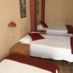 Отель Plaza Pombo B&B комната для гостей