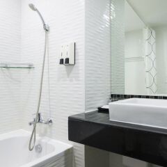 Отель ZEN Rooms Soi Rangnam Бангкок ванная