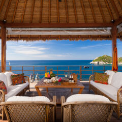 Отель Cape Shark Pool Villas гостиничный бар