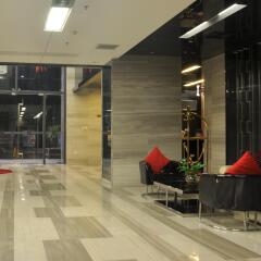 Q - City Hotel интерьер отеля