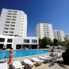 Отель Janelas do Mar Apartamentos Turisticos Португалия, Албуфейра - отзывы, цены и фото номеров - забронировать отель Janelas do Mar Apartamentos Turisticos онлайн бассейн