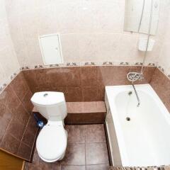 Апартаменты Apartments na Vostochnoy Екатеринбург ванная