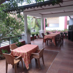 Thilaka City Hotel питание