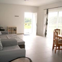 Отель House With 2 Bedrooms in Conceição, With Wonderful sea View, Enclosed Garden and Wifi - 800 m From the Beach Орта комната для гостей фото 5