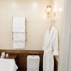 Гостиница Royal Suite near Lake ванная