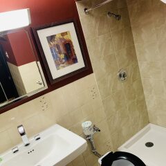Отель at the Waldorf Канада, Ванкувер - 1 отзыв об отеле, цены и фото номеров - забронировать отель at the Waldorf онлайн ванная фото 2