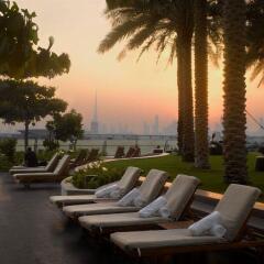 Отель InterContinental Residence Suites Dubai Festival City бассейн
