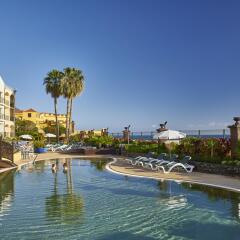 Отель Porto Santa Maria - PortoBay Португалия, Фуншал - отзывы, цены и фото номеров - забронировать отель Porto Santa Maria - PortoBay онлайн бассейн фото 2