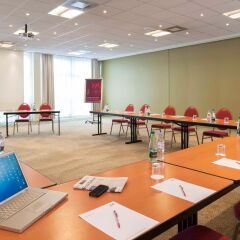 Hotel Mercure Paris Le Bourget фото 3