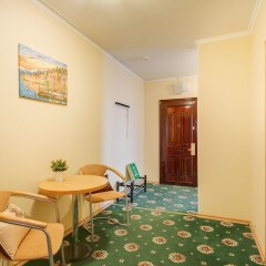 Гостиница #41 OREKHOVO APARTMENTS with 3 bedrooms near Tsaritsyno park в Москве отзывы, цены и фото номеров - забронировать гостиницу #41 OREKHOVO APARTMENTS with 3 bedrooms near Tsaritsyno park онлайн Москва интерьер отеля