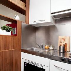 Отель Modern Student-Only Studios by Angel High Street Лондон в номере