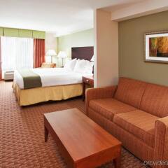 Отель Holiday Inn Express & Suites Niagara Falls США, Ниагара-Фолс - отзывы, цены и фото номеров - забронировать отель Holiday Inn Express & Suites Niagara Falls онлайн комната для гостей фото 2