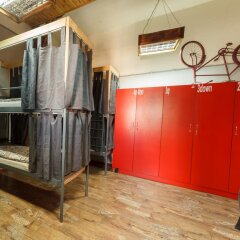 Mezzanine Hotel развлечения