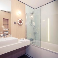 Отель Mercure Valenciennes Centre Франция, Валансьенн - отзывы, цены и фото номеров - забронировать отель Mercure Valenciennes Centre онлайн ванная