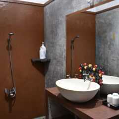 Отель The Happy Bird B&B ванная