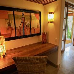Отель The Inn at Manzanillo Bay интерьер отеля