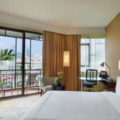Отель Swissotel Merchant Court Singapore балкон