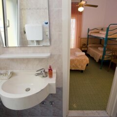 Hotel Sandra Гаттео-а-Маре ванная