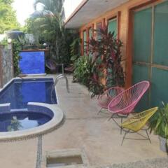 Suites Playa La Ropa Hotel El Pirata бассейн