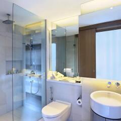 Отель Oakwood Studios Singapore ванная фото 2