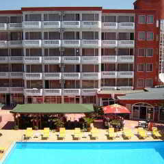 Отель Polyusi - All Inclusive Light Болгария, Солнечный берег - отзывы, цены и фото номеров - забронировать отель Polyusi - All Inclusive Light онлайн бассейн фото 2