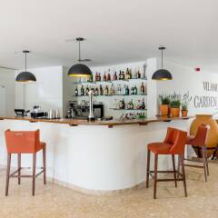 Отель Vilamoura Garden Hotel Португалия, Виламура - отзывы, цены и фото номеров - забронировать отель Vilamoura Garden Hotel онлайн гостиничный бар