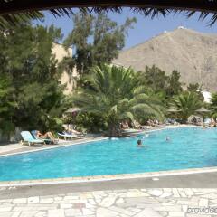 Отель Atlantis Beach Villa бассейн