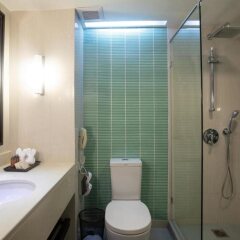 Отель Patong Merlin Hotel Таиланд, Пхукет - отзывы, цены и фото номеров - забронировать отель Patong Merlin Hotel онлайн ванная фото 2