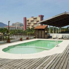 Hotel Suites Ixtapa Plaza бассейн