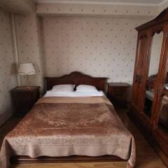 Гостиница Spacious comfortable apartment в Москве отзывы, цены и фото номеров - забронировать гостиницу Spacious comfortable apartment онлайн Москва комната для гостей фото 3