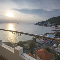 Отель Cozzy and Beauty Apartment Вьетнам, Вунгтау - отзывы, цены и фото номеров - забронировать отель Cozzy and Beauty Apartment онлайн балкон