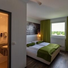 Life Hotel in Fischamend, Austria from 95$, photos, reviews - zenhotels.com guestroom photo 4