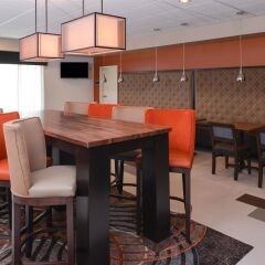 Отель Lexington Inn & Suites - Effingham США, Эффингем - отзывы, цены и фото номеров - забронировать отель Lexington Inn & Suites - Effingham онлайн в номере