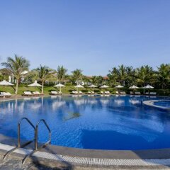 Отель Dessole Sea Lion Nha Trang Resort Кам Лам бассейн