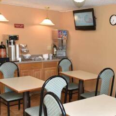 Отель Budget Inn Columbus West питание