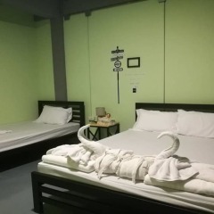 Samsen 8 Hostel Бангкок комната для гостей фото 4