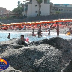 Отель Holiday Sun Lodge Appartamento Vacanze Джардини Наксос спортивное сооружение