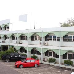 Отель Pure Phuket Residence парковка