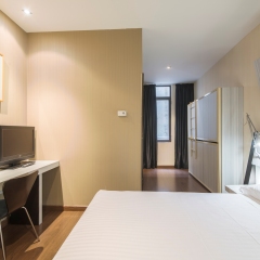 Отель Petit Palace Chueca сейф в номере