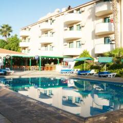 Отель Aparthotel Mandalena бассейн фото 3