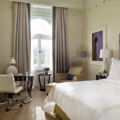 Отель Four Seasons Gresham Palace комната для гостей фото 3
