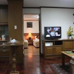 Отель Yellow Ribbon Hills, Boutique Suites в номере