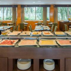 Отель Eurostars Atlántico Hotel Испания, Ла-Корунья - отзывы, цены и фото номеров - забронировать отель Eurostars Atlántico Hotel онлайн питание