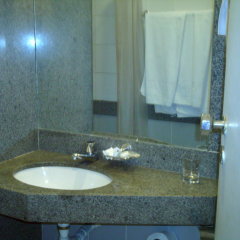 Hotel BH Palace in Belo Horizonte, Brazil from 30$, photos, reviews - zenhotels.com bathroom