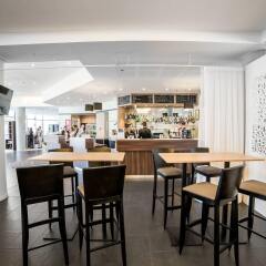 Отель Courtyard by Marriott Toulouse Airport Франция, Тулуза - отзывы, цены и фото номеров - забронировать отель Courtyard by Marriott Toulouse Airport онлайн гостиничный бар
