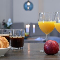 Апартаменты Spacious 2-bedroom Apartment in the Trendy Area of Copenhagen Vesterbro Фредериксберг гостиничный бар
