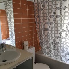Апартаменты Campo de Ourique Cozy T1 Apartment Лиссабон ванная