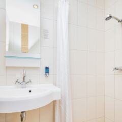 Meriton Old Town Garden Hotel Таллин ванная