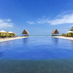 Отель Maalu Maalu Resort & Spa бассейн фото 2